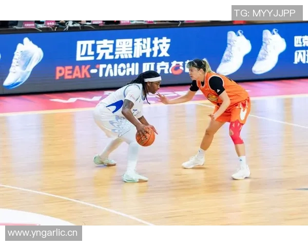 英女篮与黑山女篮激战正酣谁能在国际赛场上胜出