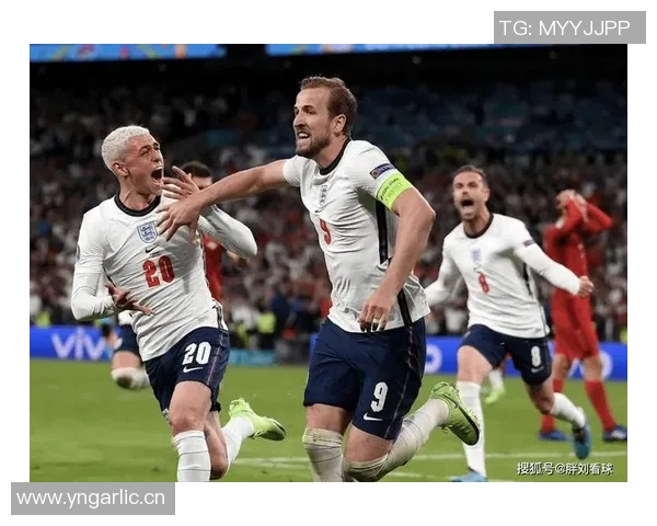 英格兰与意大利下半场激战回顾精彩瞬间与战术分析 英格兰与意大利下半场激战回顾精彩瞬间与战术分析