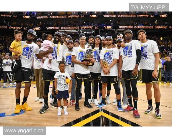 勇士豪掷19亿美元创奢侈税新高争取附加赛资格不遗余力