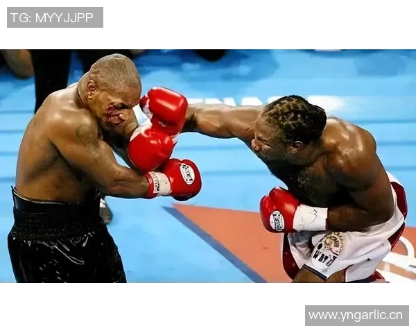 泰森与小罗伊琼斯激战回顾：拳坛传奇的巅峰对决与精彩瞬间分析